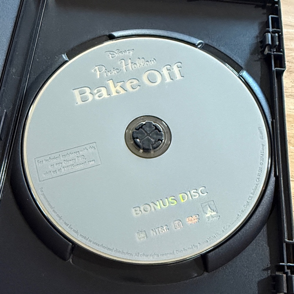 3 for $10 Pixie Hollow Bake Off DVD - Picture 3 of 3